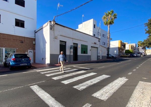 El PSOE propone al Ayuntamiento de San Miguel la mejora en la iluminación y accesibilidad en los pasos de peatones
